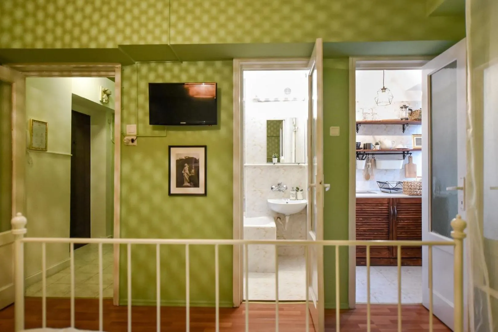 Lägenhet Chic Accommodation With Breathtaking Views Over Calea Victoriei - Your Central Heaven Bukarest Rumänien